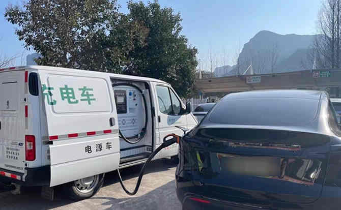鄂托克前旗汽车搭电